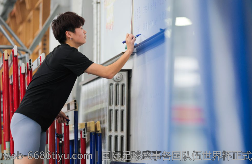 国际足球盛事各国队伍世界杯正式比赛球衣高清图集